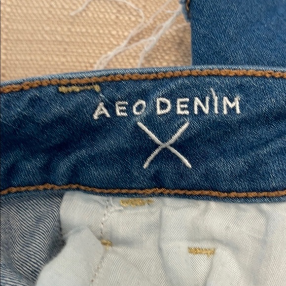 American Eagle Hi-Rise Shorties Super Stretchy - Picture 7 of 8